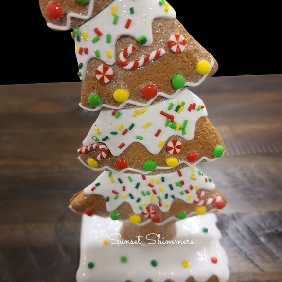 Leaning Grinch Whoville Gingerbread Tree Frosted Candy Cane Peppermint New - Picture 2 of 4